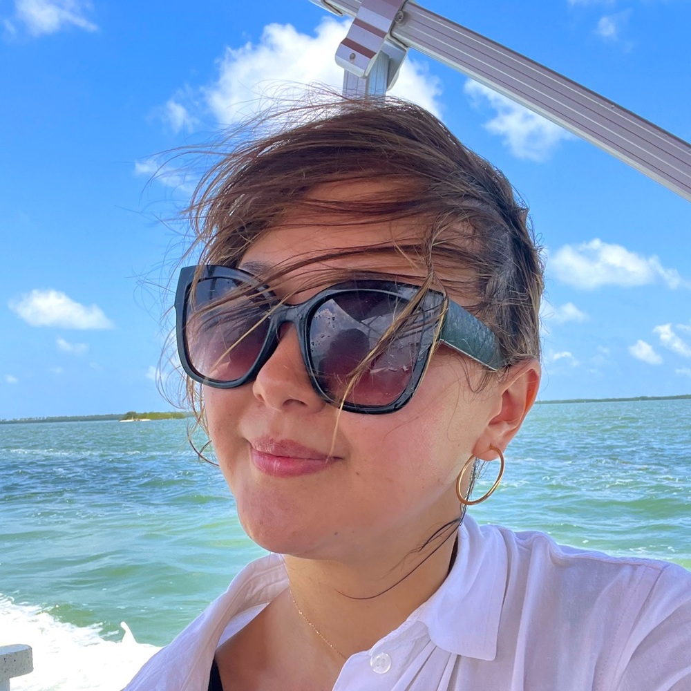 Meet your Posher, Dinara
